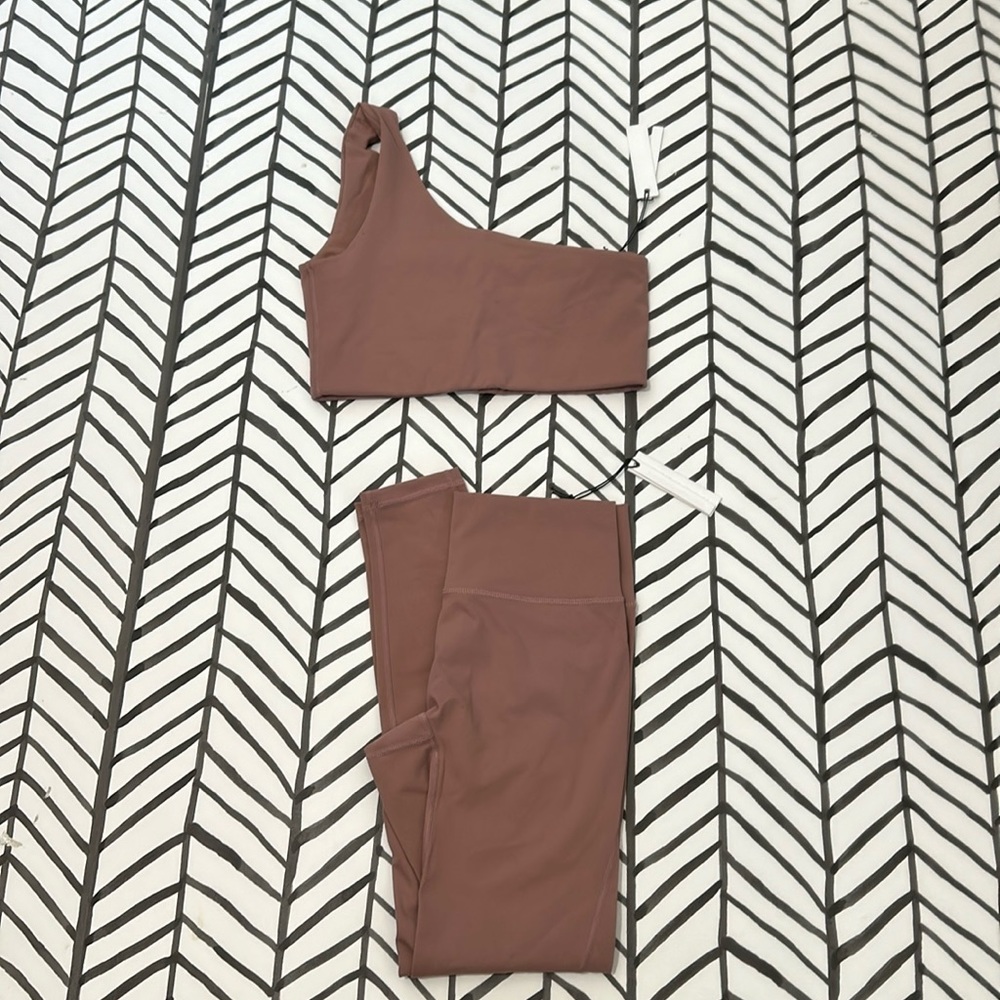 NWT ParagonFitwear Set